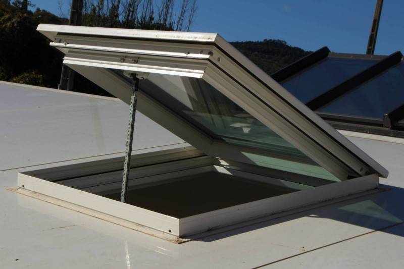 Distributeur de fenêtre de toit en aluminium en France
