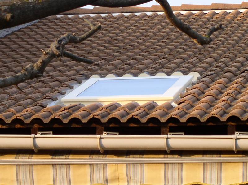 Fenêtre de toit n aluminium pour toiture classique