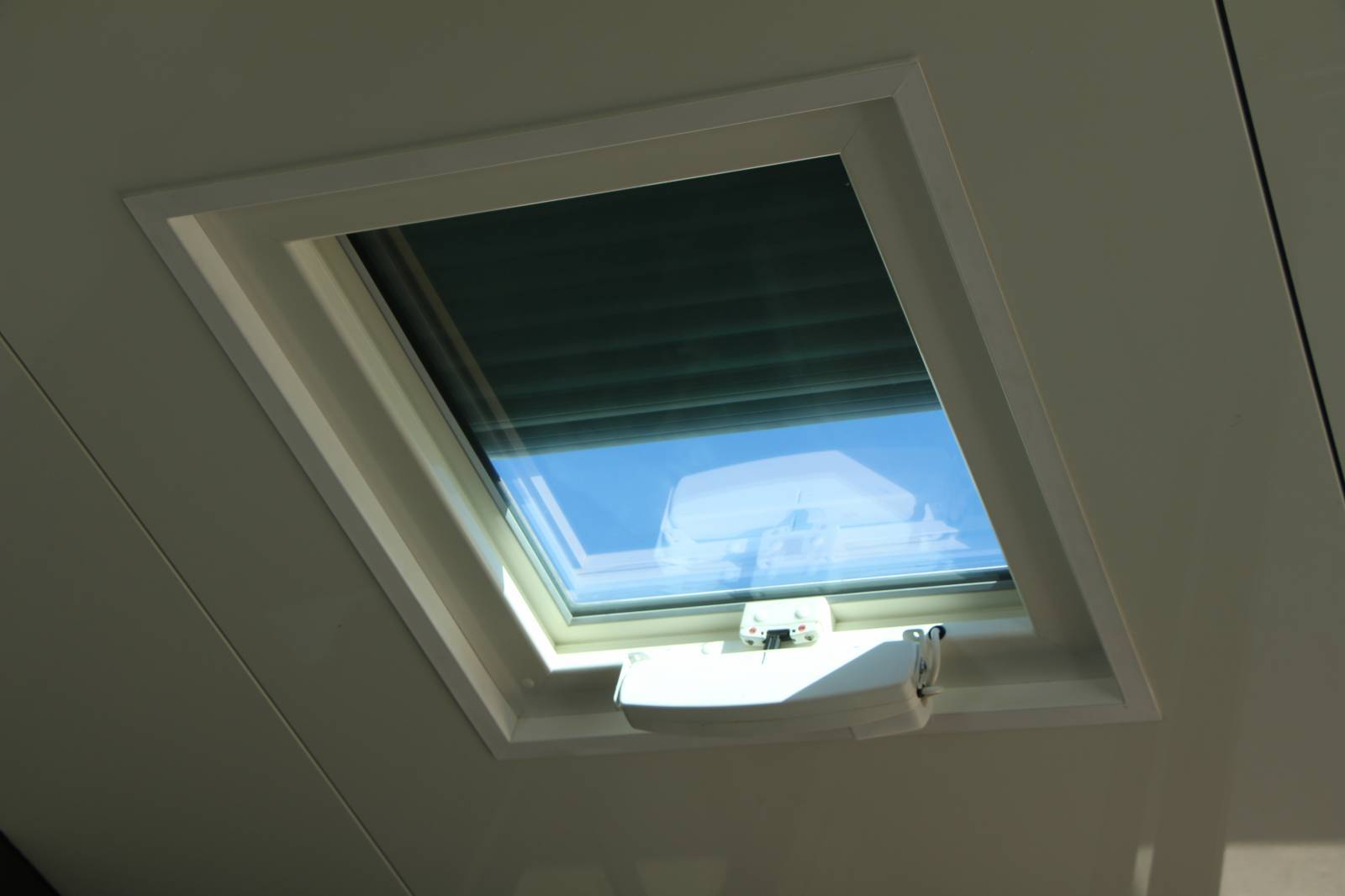 Vente de fenetre de toit electrique en France